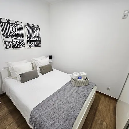 Queiros, 6 Apartment
