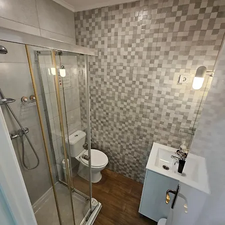 Queiros, 6 Apartment *