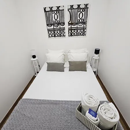 Queiros, 6 Apartment *