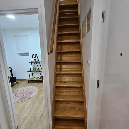 Queiros, 6 * Lisbon