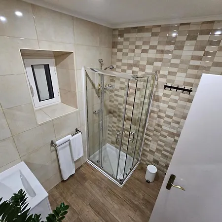 Queiros, 6 Apartment