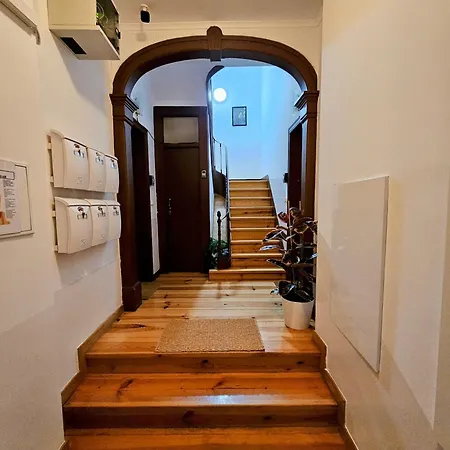 Queiros, 6 Apartment